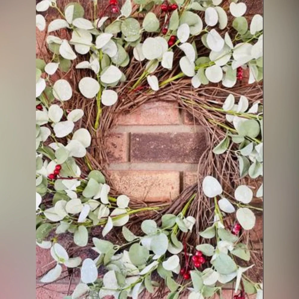 Winter Silver Dollar Wreath, 24”